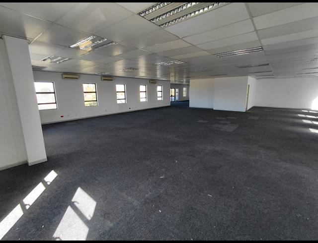 233M² OFFICE TO LET IN HALFWAY HOUSE